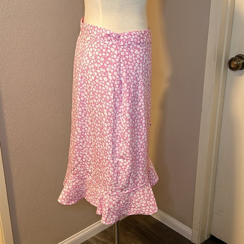 Wrap short skirt, pink with white flowers, size medium - Picture 4 of 13